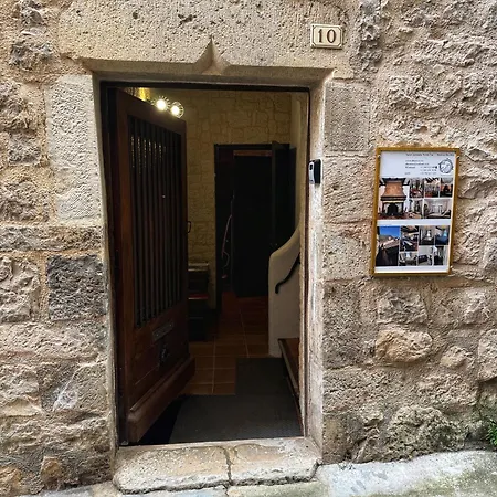 Maison Du Roy / Royal Chambers דירה