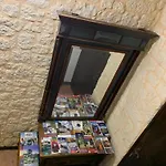 Maison Du Roy / Royal Chambers *