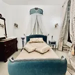 Maison Du Roy / Royal Chambers Appartement