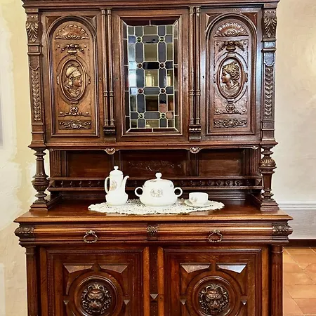 Maison Du Roy / Royal Chambers Апартаменты Сент-Антонен