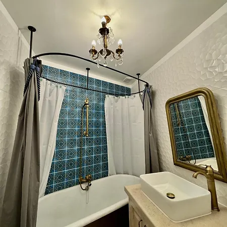 Maison Du Roy / Royal Chambers Сент-Антонен