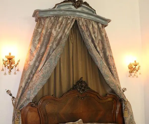 Maison Du Roy / Royal Chambers Apartman