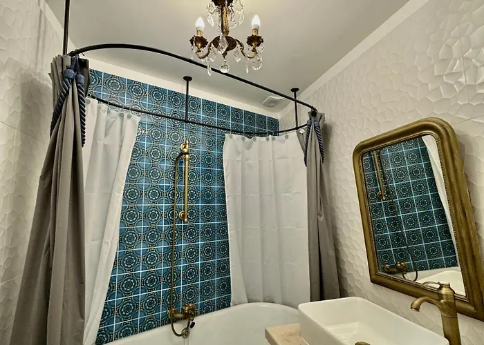 Maison Du Roy / Royal Chambers Saint-Antonin