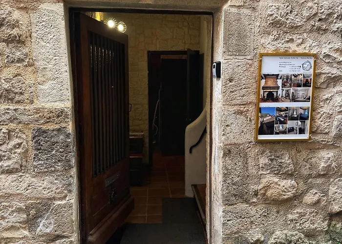 Maison Du Roy / Royal Chambers Apartman