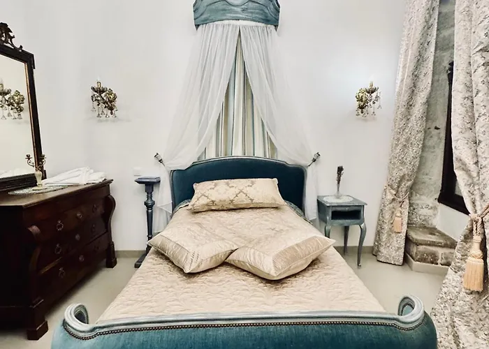 Maison Du Roy / Royal Chambers Apartman